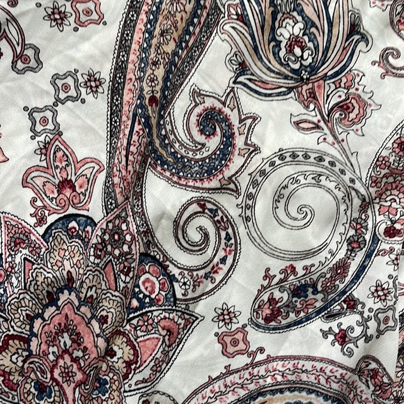 WHITE HOUSE/ BLACK MARKET BEAUTIFUL BLOUSE, 0 - Picture 6 of 14